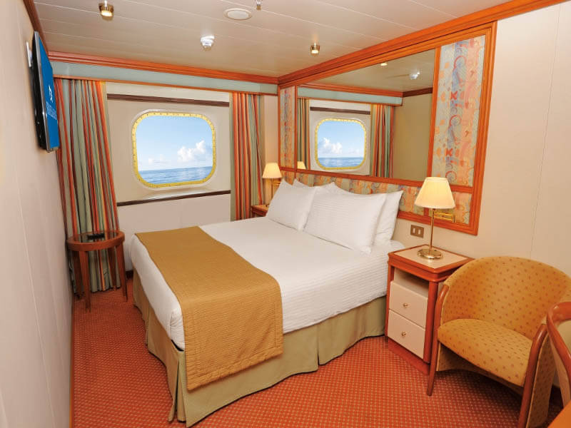 O5 Premium 2-Bed Oceanview Stateroom