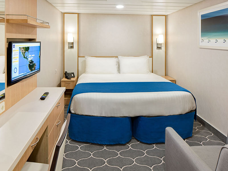 CP Promenade Interior stateroom with connecting door