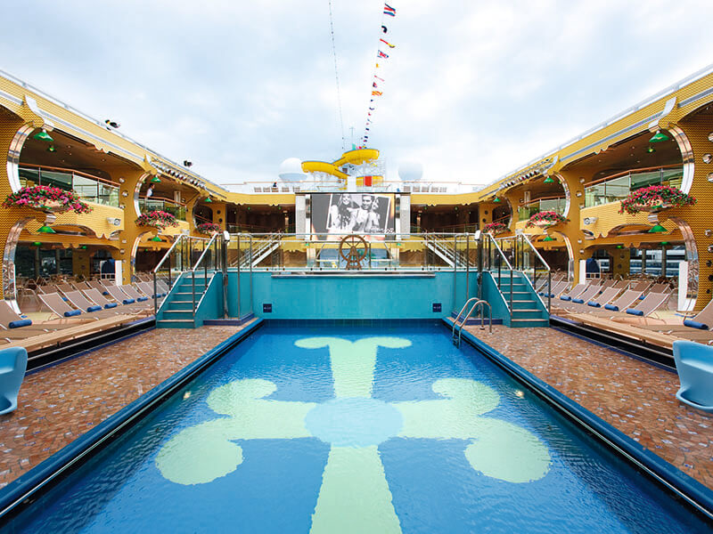 Pooldeck
