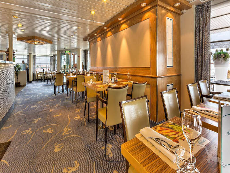 Restaurant 2