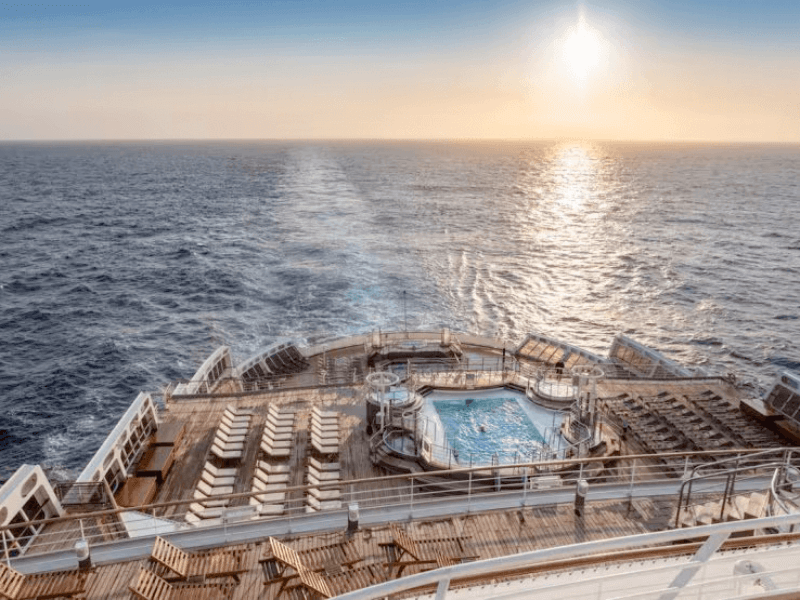 CUN_Mary_Pooldeck