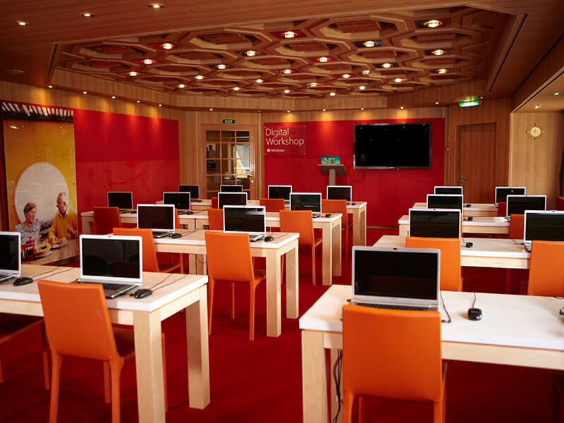Internet Cafe