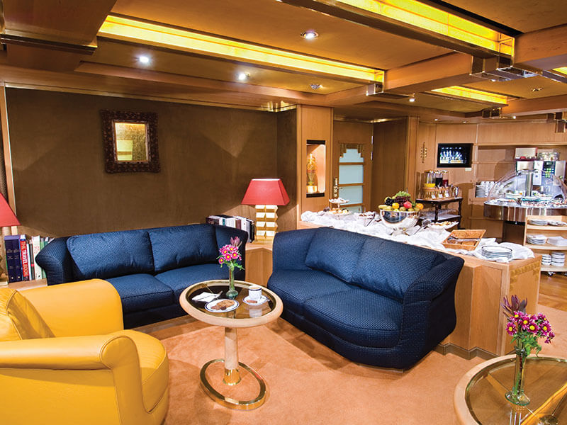 Neptune Lounge