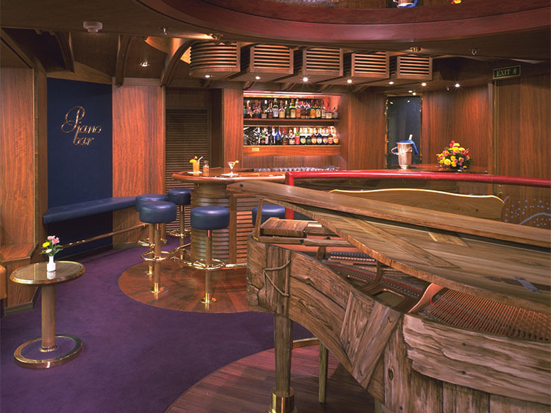 Piano Bar