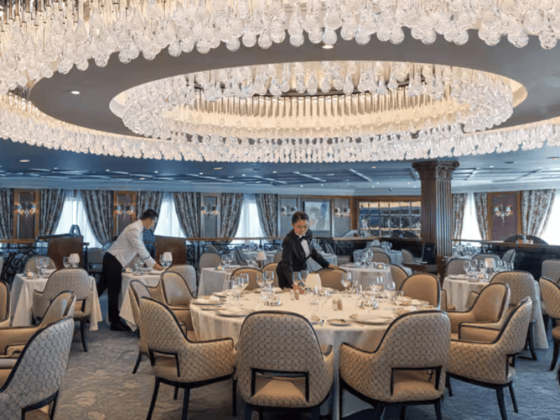 OCA_Aurelia_Granddining