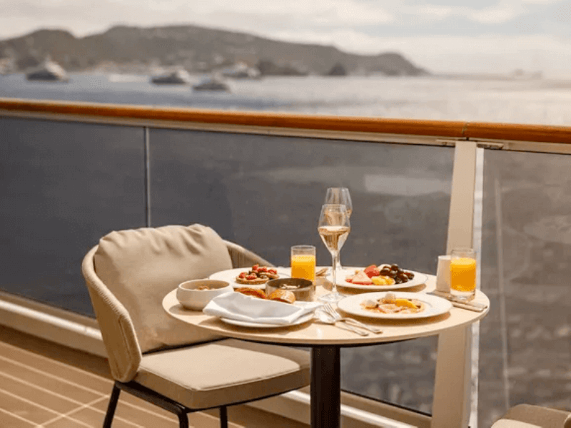 EXP_ExploraV_Roomservice