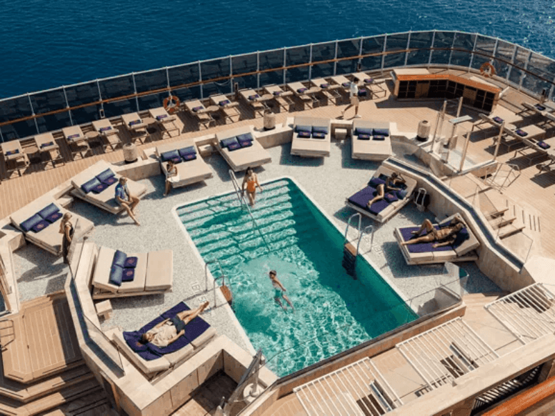 EXP_Explora6_Pool