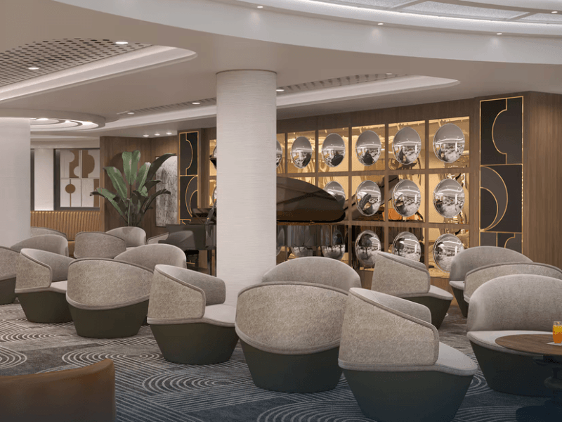 NCL_Luna_Metropolitan_Bar