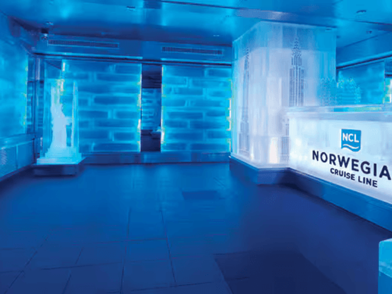 NCL_Breakaway_Wodka_ICebar