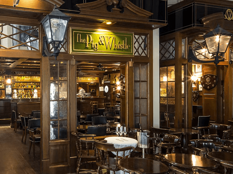 RCI_Legend_English_Pub