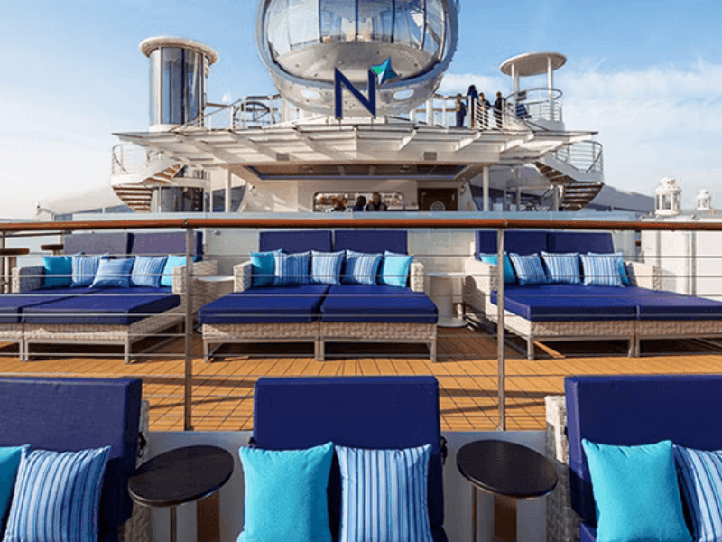 RCI_Anthem_Pooldeck