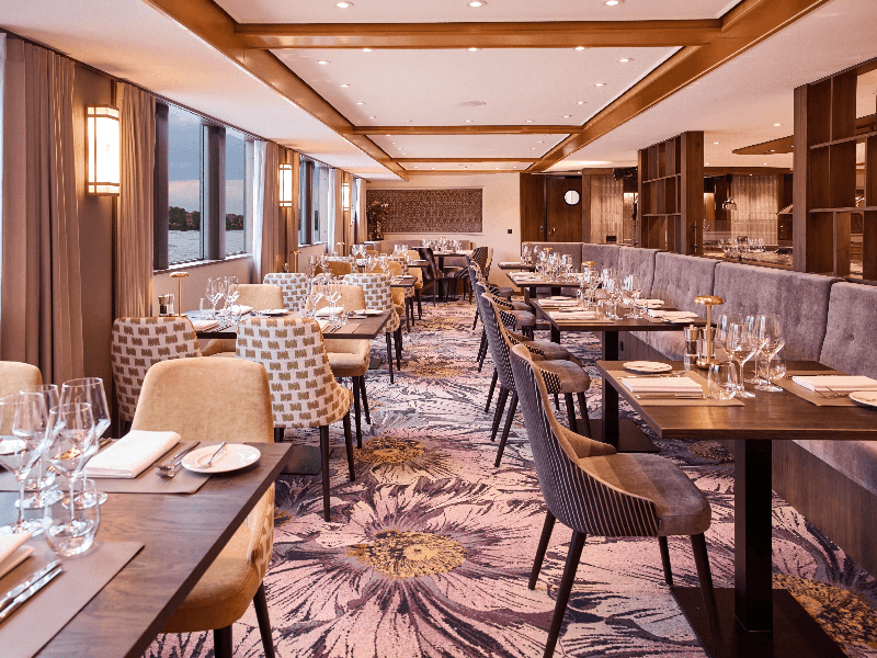VVCBeyond_Riverside_Restaurant