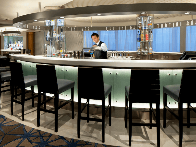 CEL_YI_Martinibar