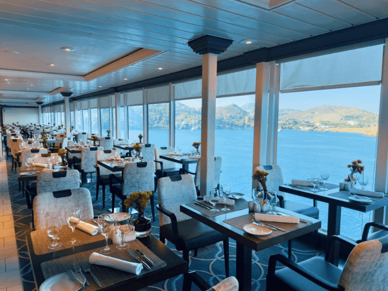 AZA_Quest_Restaurant